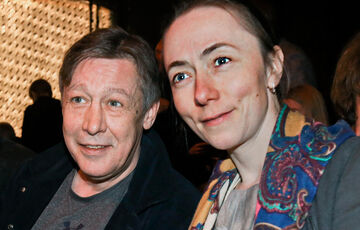 Жена Ефремова разводится с ним: причина не в смертельной аварии