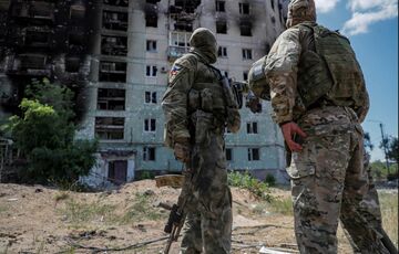 Российские военные расстреляли авто с мирными в Брянской области, потому что те не остановились на КПП