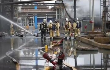 Астраханский газоперерабатывающий завод остановили из-за удара дронов