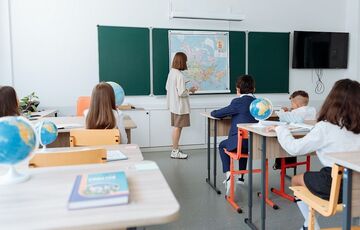 В Одессе отменили осенние каникулы в школах В Одессе отменили осенние каникулы в школах