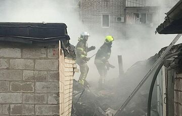 Через російську атаку на Дніпро тисячі людей залишилися без світла й води Через російську атаку на Дніпро тисячі людей залишилися без світла й води