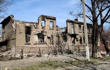 Оккупанты в Мариуполе начали вывозить на полигон трупы вместе с мусором  Оккупанты в Мариуполе начали вывозить на полигон трупы вместе с мусором