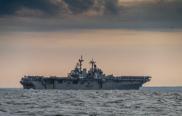 В Литву прибыл один из самых больших десантных кораблей США