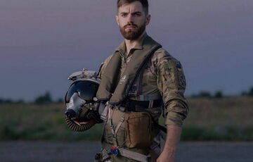 В Киеве проходит церемония прощания с летчиком ”Джусом”: фото В Киеве проходит церемония прощания с летчиком ”Джусом”: фото