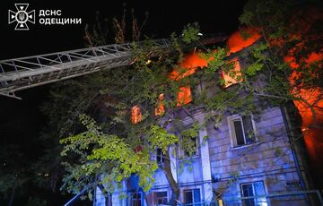 Россия атаковала дронами и баллистикой Одессу и область: погибла супружеская пара с собакой (кадры) Россия атаковала дронами и баллистикой Одессу и область: погибла супружеская пара с собакой (кадры)