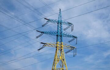 Сегодня облэнерго будут применять сразу по 2-3 очереди графиков почасовых отключений