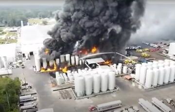 В США прогремел взрыв на заводе смазочных материалов Smitty's Supply В США прогремел взрыв на заводе смазочных материалов Smitty's Supply