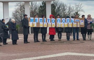 На тимчасово окупованих територіях спостерігається масове позбавлення від рублів