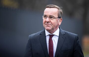 Глава Міноборони ФРН назвав ймовірні терміни початку війни Росії з НАТО Глава Міноборони ФРН назвав ймовірні терміни початку війни Росії з НАТО