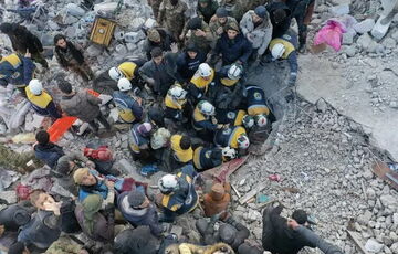 В Турции на 13-й день после землетрясения спасли нескольких человек