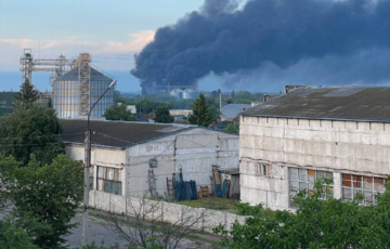 В окупованому Сватовому детонують склади боєприпасів окупантів: відео