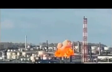 Дроны атаковали Ново-Уфимский НПЗ: видео Дроны атаковали Ново-Уфимский НПЗ: видео