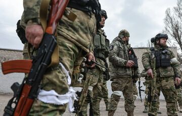 Росіяни знову стягують війська в окупований Маріуполь, - радник мера Росіяни знову стягують війська в окупований Маріуполь, - радник мера