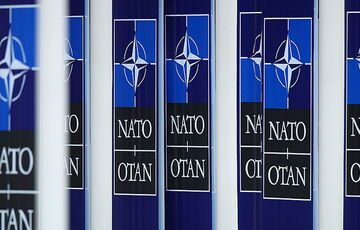 Столтенберг оценил масштаб нового наступления российских войск в Украине Столтенберг оценил масштаб нового наступления российских войск в Украине