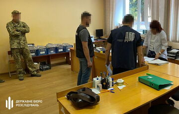 По всій Україні проходять обшуки у військкоматах та ВЛК