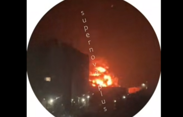 В Таганроге после атаки загорелся советский самолет А-60, на котором тестировали лазерные технологии