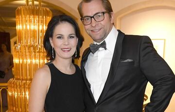 Глава МИД Германии Анналена Бербок разводится с мужем после 17 лет брака