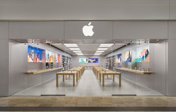 Трамп загрожує ввести 25% мита проти Apple