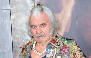 Пішов з життя актор, який зіграв одну з головних ролей в ”Божевільний Макс”