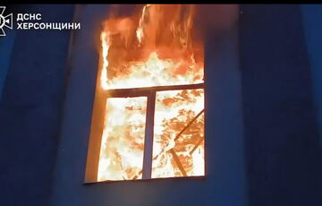 В Херсоне спасатели попали под повторный обстрел: кадры В Херсоне спасатели попали под повторный обстрел: кадры