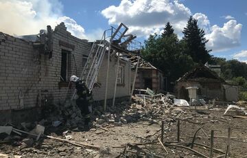 Російські військові вдарили по центру Золочева Російські військові вдарили по центру Золочева