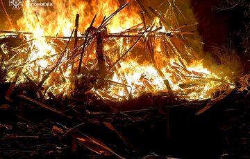 В Запорожье завершены спасательные работы после массированного российского авиаудара В Запорожье завершены спасательные работы после массированного российского авиаудара