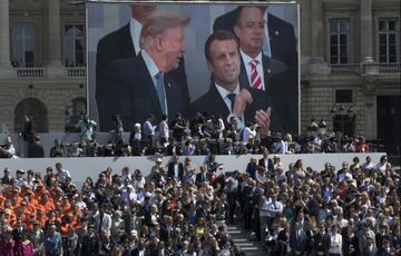 В США хотят провести военный парад в день рождения Трампа с оркестрами, военными и вертолетами