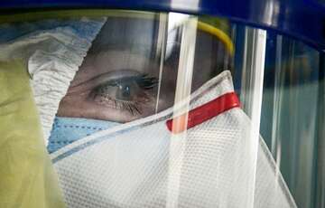 Знову рекорд: як коронавірус вражає українські регіони