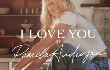 Памела Андерсон випустить свою першу кулінарну книгу: фото