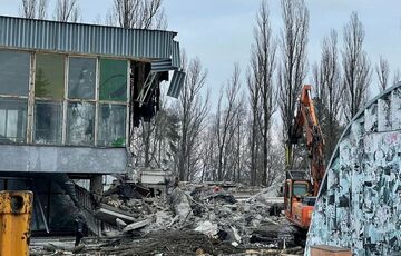 На ВДНХ в Киеве полностью снесли павильон, где проводили ”Кураж базар”