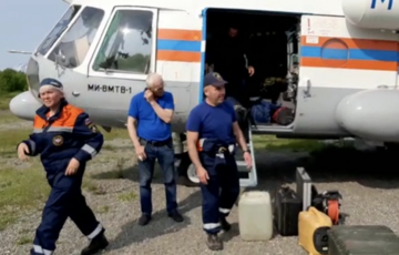 Крушение самолета на Камчатке: из воды начали доставать тела погибших Крушение самолета на Камчатке: из воды начали доставать тела погибших