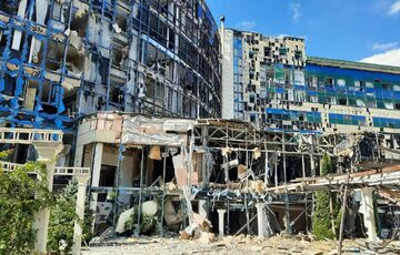 При обстреле Харькова ранены 14 человек, среди них дети: фото последствий При обстреле Харькова ранены 14 человек, среди них дети: фото последствий