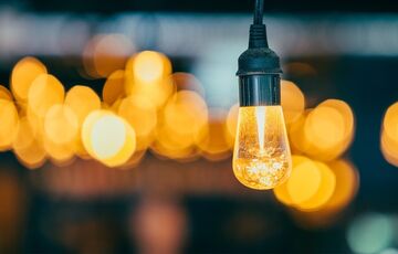 В Кривом Роге в результате атаки ”шахедами” массовые отключения света В Кривом Роге в результате атаки ”шахедами” массовые отключения света