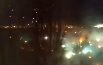 Оккупанты обстреляли Херсон зажигательными боеприпасами