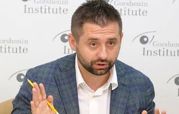 Законопроекти по КСУ Рада розгляне в другій половині грудня, - Арахамія