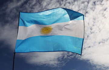 Россиянки ради виз стали массово рожать в Аргентине: в стране обеспокоены