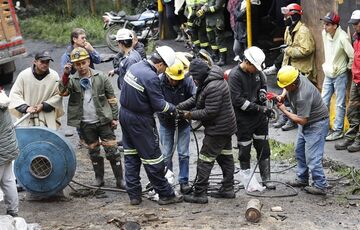 В Колумбии прогремели мощные взрывы на шахтах: много погибших В Колумбии прогремели мощные взрывы на шахтах: много погибших