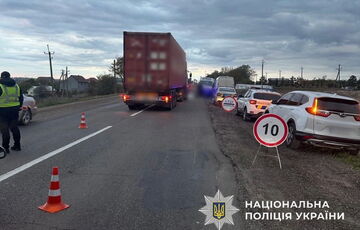 Под Одессой водитель фуры насмерть сбил двух военнослужащих передвижного блокпоста Под Одессой водитель фуры насмерть сбил двух военнослужащих передвижного блокпоста