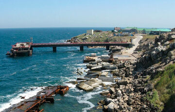 К острову Змеиный направляются три российских десантных катера К острову Змеиный направляются три российских десантных катера