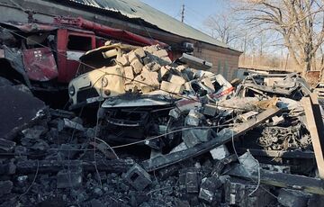 Російські військові обстріляли пожежну частину на сході: є поранені