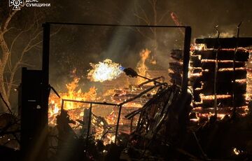 Всю ночью россияне обстреливали Сумскую область: три человека ранены Всю ночью россияне обстреливали Сумскую область: три человека ранены