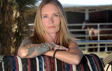 Бывшая девушка Мэттью Перри считает, что у актера случился рецидив