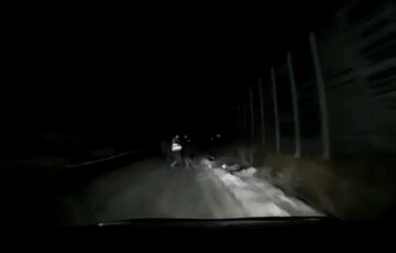 На Камчатці автомобіль влетів у колону строковиків