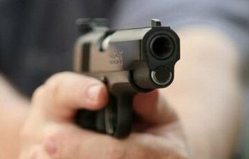 В Рязанской области России мужчина устроил стрельбу на трассе