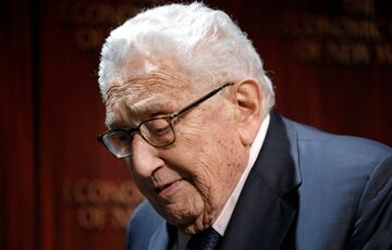 Умер бывший госсекретарь США Генри Киссинджер - он призывал Украину отказаться от своих территорий
