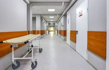 У Києві через загрозу ракетного удару терміново евакуюють пацієнтів двох лікарень, одна з яких – дитяча