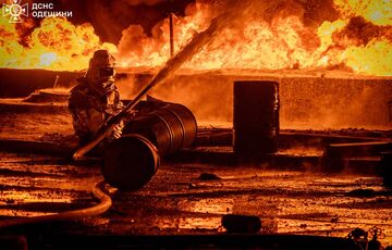 Войска РФ второй раз за месяц атаковали нефтебазу азербайджанской компании SOCAR в Одесской области