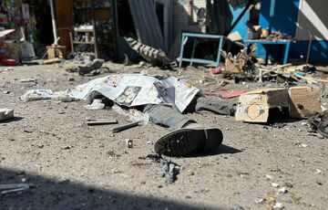 Обстріл ринку в Херсоні: одна людина загинула, сім - отримали поранення (фото)