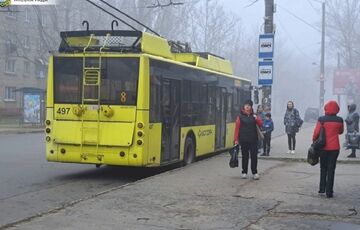 В Херсоне из-за обстрелов перестали ездить троллейбусы: когда будет возобновлено движение В Херсоне из-за обстрелов перестали ездить троллейбусы: когда будет возобновлено движение