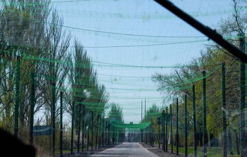 Трасу М-14 Херсон-Миколаїв перекриватимуть через високу активність російських дронів Трасу М-14 Херсон-Миколаїв перекриватимуть через високу активність російських дронів